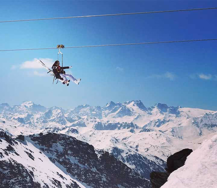 Person on a zip line in Val Thorens