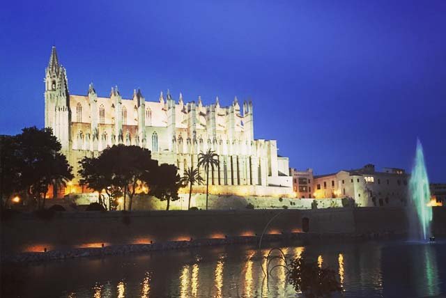 Palma cathedral illuminated at night