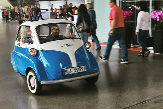 3-wheeled BMW car