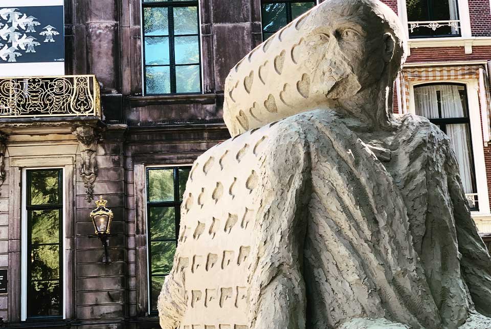 A statue on the streets of The Hague