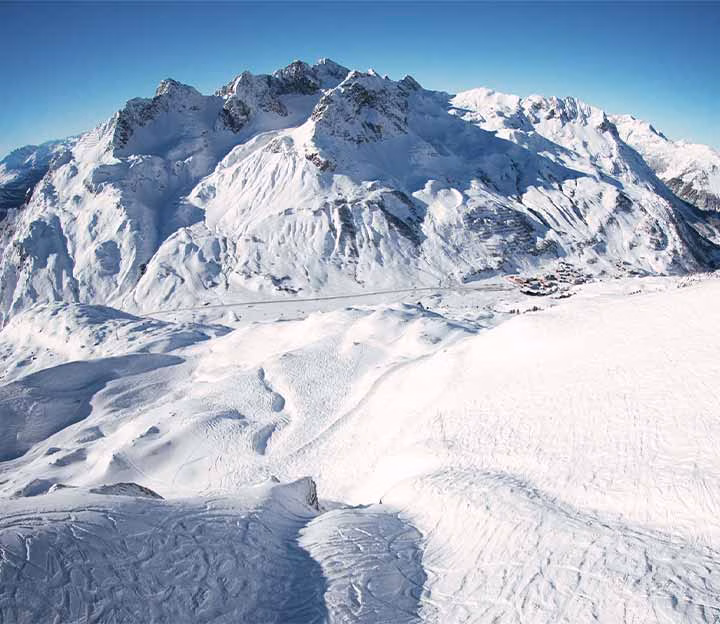 View over the powder tracks in Zurs Austria